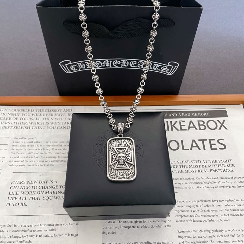 Ch**me He**ts necklaces